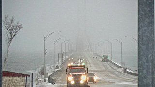 Wind Is Forcing Michigan Authorities to Escort 'High Profile' Cars Across the Mackinac Bridge